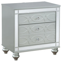 Load image into Gallery viewer, Coaster Gunnison 4-piece Bedroom Set Silver Metallic