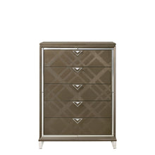 Load image into Gallery viewer, Acme Skylar Chest