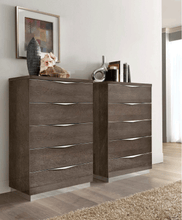 Load image into Gallery viewer, ESF Platinum Chest