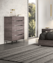 Load image into Gallery viewer, ESF Viola Chest