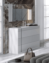 Load image into Gallery viewer, ESF Helen mirror for dressers