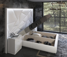 Load image into Gallery viewer, ESF Majesty Queen size Bed w/light