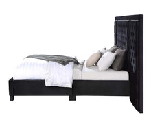 Load image into Gallery viewer, Acme Damazy Queen Bed