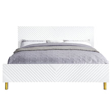 Load image into Gallery viewer, Acme Gaines EK Bed