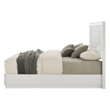 Load image into Gallery viewer, Acme Esther Queen Bed w/LED