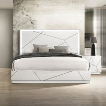 Load image into Gallery viewer, Acme Esther Queen Bed w/LED