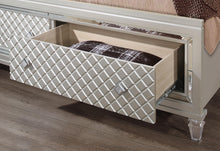 Load image into Gallery viewer, Global Furniture Paris Champagne King Bed With Led