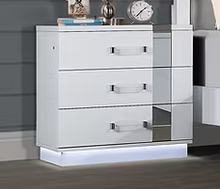 Load image into Gallery viewer, Hailey White and Gray Storage Bedroom Set
