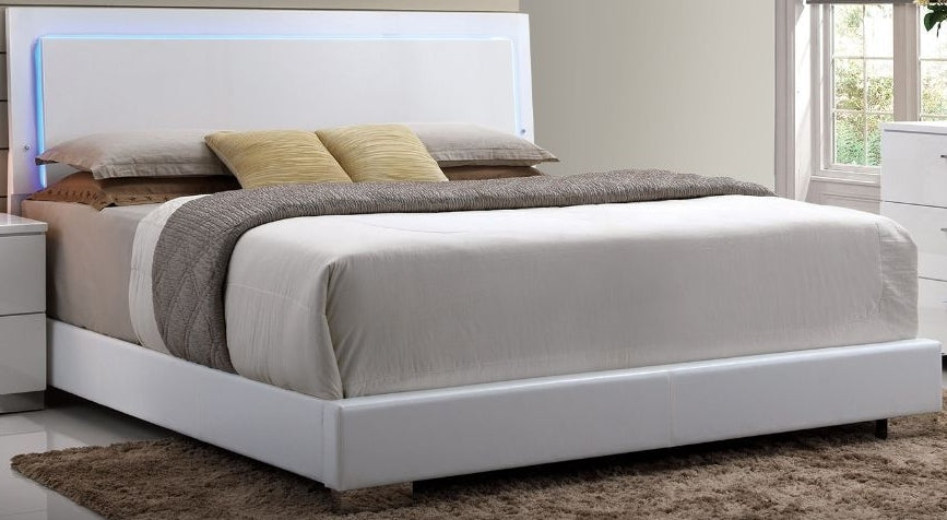 ACME LORIMAR WHITE PU & CHROME LEG EK BED